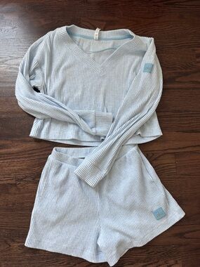 ALO Light Blue Ribbed V-Neck Set - Long Sleeve Top & Shorts